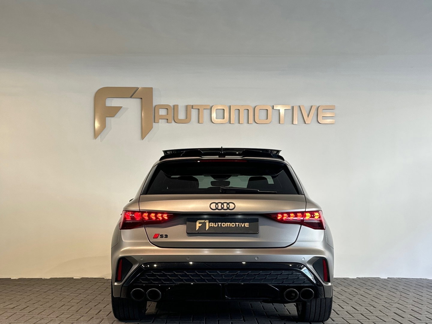 Audi S3 Sportback 2.0 TFSI quattro Pano|HuD|Sonos|Akrapovic