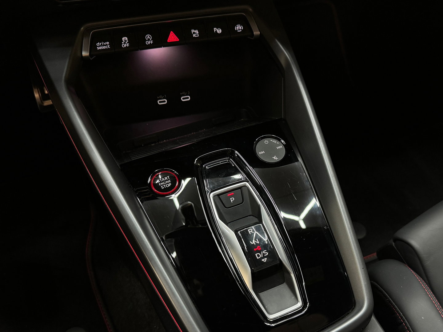 Audi S3 Sportback 2.0 TFSI quattro Pano|HuD|Sonos|Akrapovic