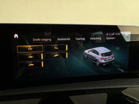 Mercedes-Benz A-Klasse 200 AMG Camera|CarPlay|Stoelverwarming