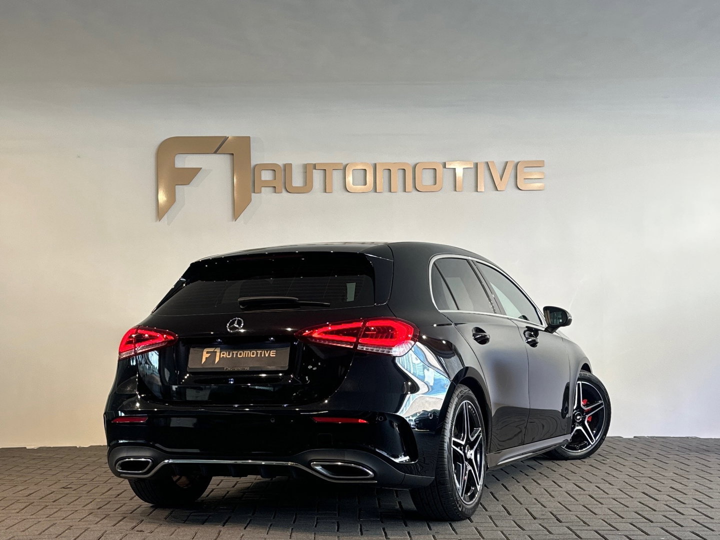 Mercedes-Benz A-Klasse 200 AMG Camera|CarPlay|Stoelverwarming