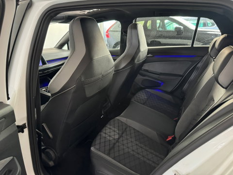 Volkswagen Golf 1.5 eTSI R Line Pano|Sfeer|Dodehoek|Camera