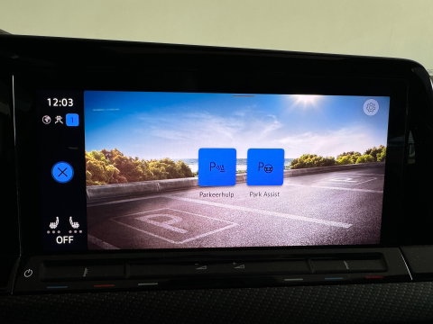 Volkswagen Golf 1.5 eTSI R Line Pano|Sfeer|Dodehoek|Camera