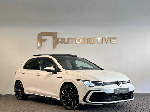Volkswagen Golf 1.5 eTSI R Line Pano|Sfeer|Dodehoek|Camera