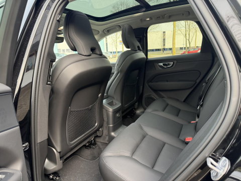 Volvo XC60 2.0 T6 Plug-in hybrid AWD Ultra Bright Facelift model l Luchtvering l Trekhaak l 360