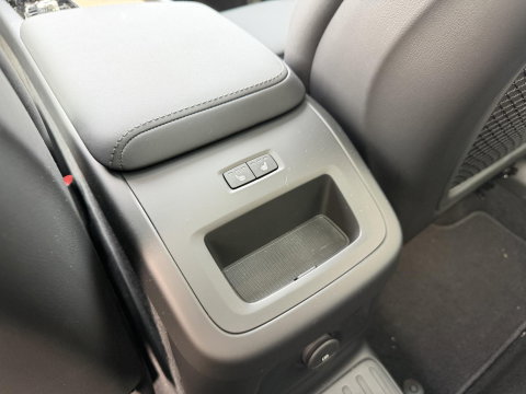 Volvo XC60 2.0 T6 Plug-in hybrid AWD Ultra Bright Facelift model l Luchtvering l Trekhaak l 360
