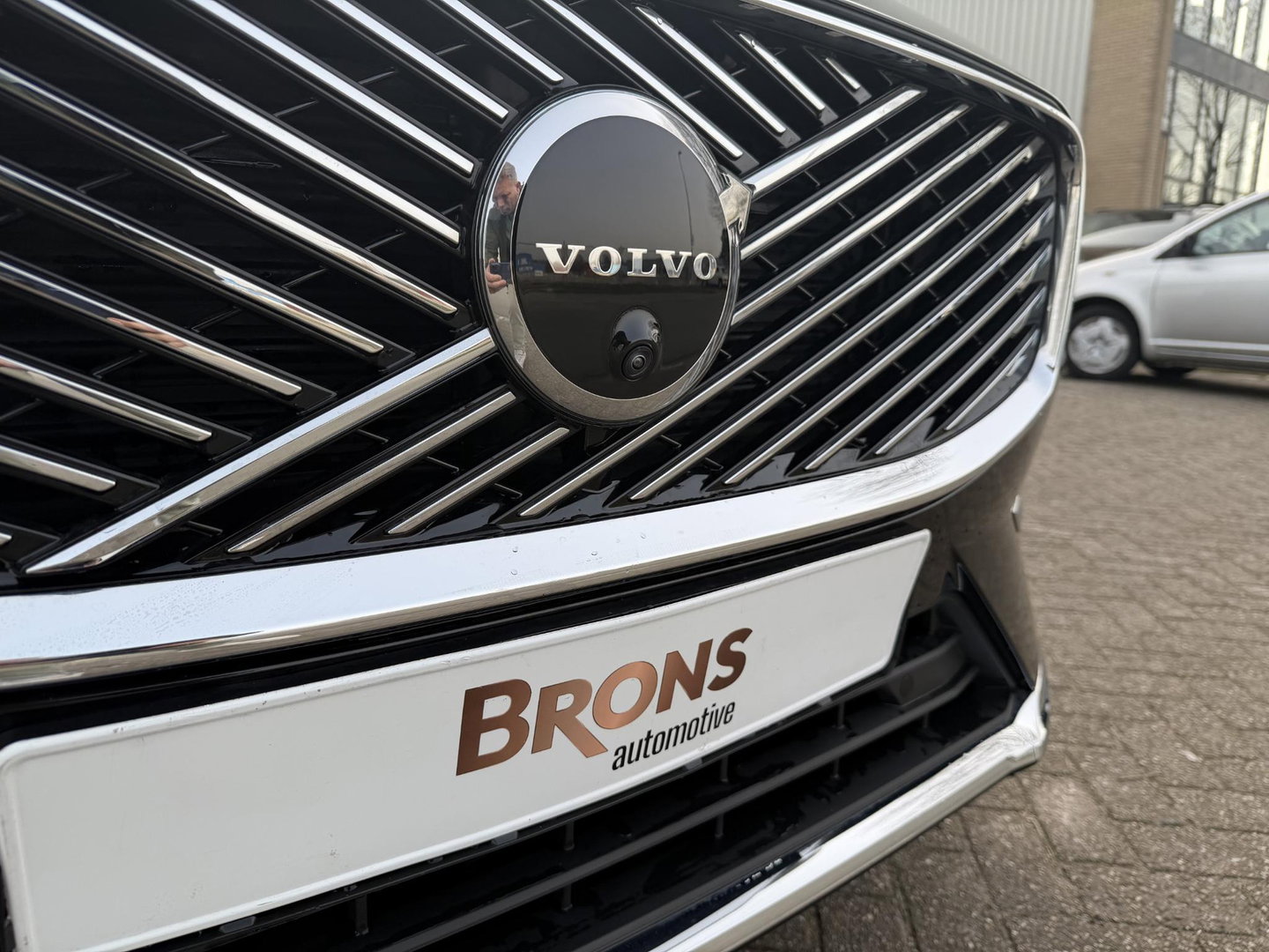 Volvo XC60 2.0 T6 Plug-in hybrid AWD Ultra Bright Facelift model l Luchtvering l Trekhaak l 360