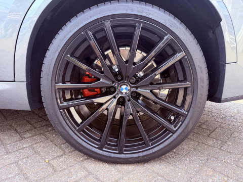 BMW X5 xDrive50e M-sport l Pano l HUD l 22INCH l Trekhaak