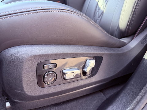 BMW X5 xDrive50e M-sport l Pano l HUD l 22INCH l Trekhaak