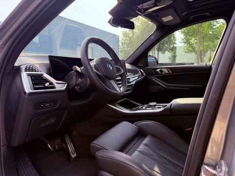 BMW X5 xDrive50e M-sport l Pano l HUD l 22INCH l Trekhaak