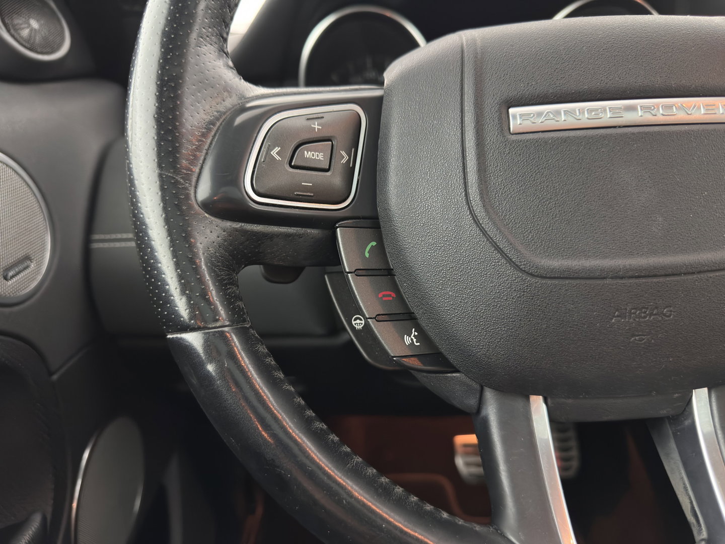 Land Rover Range Rover Evoque 2.2 TD4 4WD Prestige Aut. *PANO | LEATHER | XENON | MEMORY-PACK | NAVI-FULLMAP | MERIDIAN-AUDIO | CAMERA | HEATED-SPORTSEATS | PRIVACY-GLASS | ECC | PDC | CRUISE | 20''ALU*