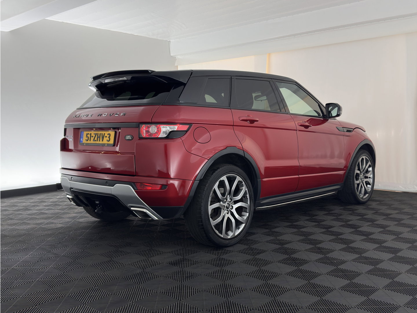 Land Rover Range Rover Evoque 2.2 TD4 4WD Prestige Aut. *PANO | LEATHER | XENON | MEMORY-PACK | NAVI-FULLMAP | MERIDIAN-AUDIO | CAMERA | HEATED-SPORTSEATS | PRIVACY-GLASS | ECC | PDC | CRUISE | 20''ALU*