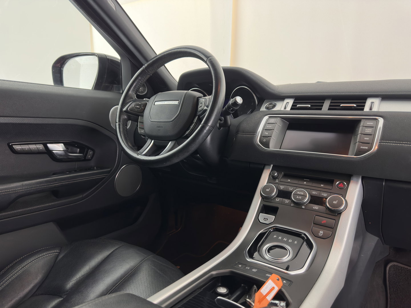Land Rover Range Rover Evoque 2.2 TD4 4WD Prestige Aut. *PANO | LEATHER | XENON | MEMORY-PACK | NAVI-FULLMAP | MERIDIAN-AUDIO | CAMERA | HEATED-SPORTSEATS | PRIVACY-GLASS | ECC | PDC | CRUISE | 20''ALU*