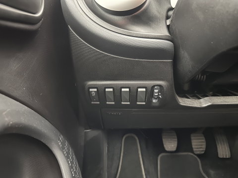 Smart Forfour 1.0 Essential Edition *AIRCO | CRUISE | COMFORT-SEATS*
