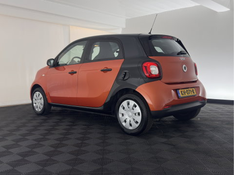 Smart Forfour 1.0 Essential Edition *AIRCO | CRUISE | COMFORT-SEATS*