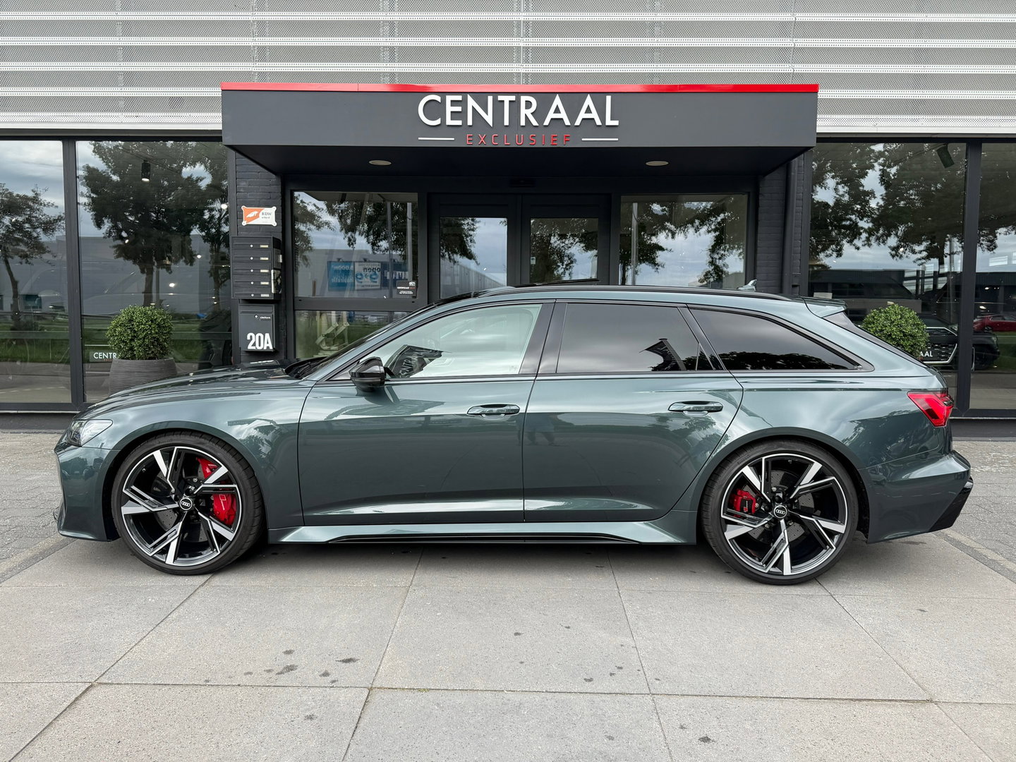 Audi A6 Avant RS 6 TFSI quattro Dynamic Plus|Keramisch|Carplay|Pano|B&O|4WB