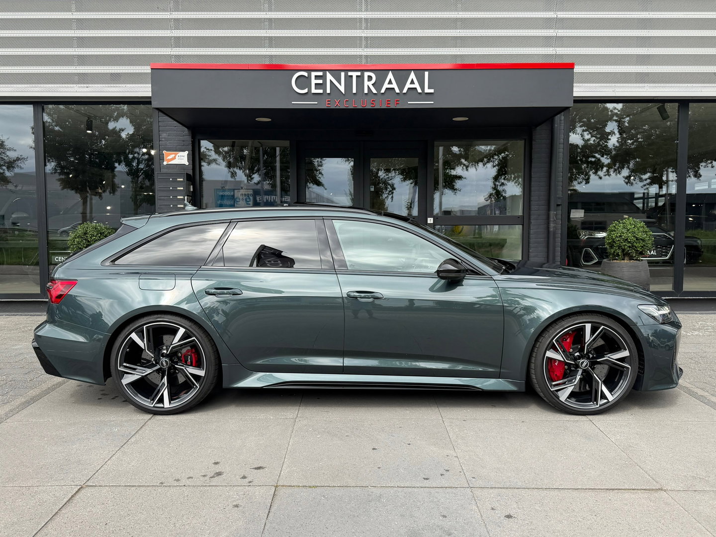 Audi A6 Avant RS 6 TFSI quattro Dynamic Plus|Keramisch|Carplay|Pano|B&O|4WB