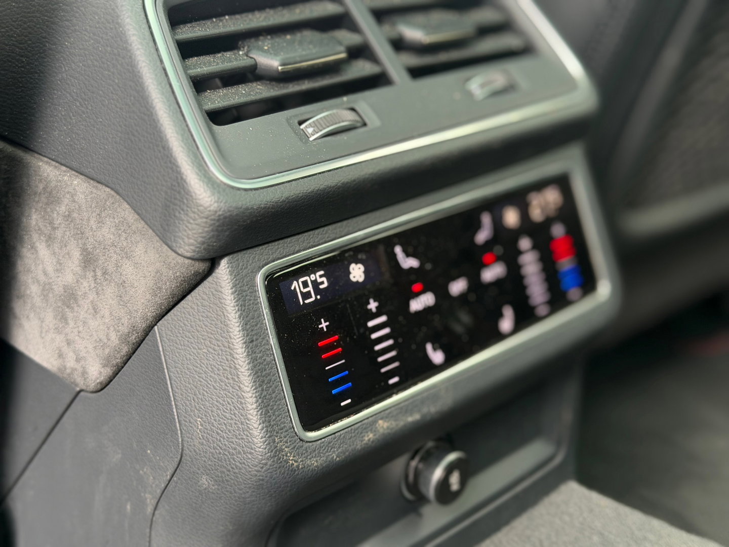 Audi A6 Avant RS 6 TFSI quattro Dynamic Plus|Keramisch|Carplay|Pano|B&O|4WB