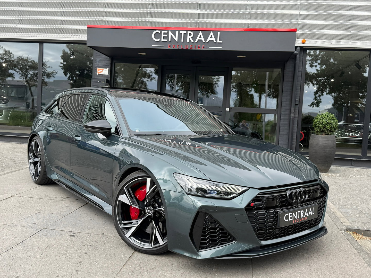 Audi A6 Avant RS 6 TFSI quattro Dynamic Plus|Keramisch|Carplay|Pano|B&O|4WB