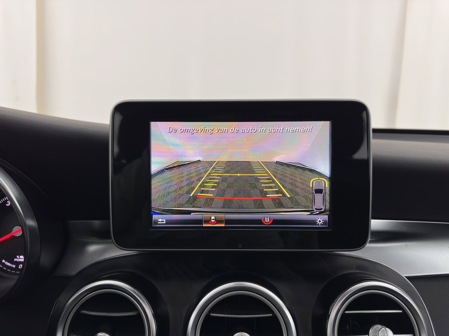 Mercedes-Benz GLC 350e 4MATIC Ambition (Plug-In) Aut. *PANO | LEATHER-MICROFIBRE | FULL-LED | NAVI-FULLMAP | CAMERA | BLINDSPOT | HEATED-SPORTSEATS | SHIFTPADDLES | ECC | PDC | CRUISE | 19''ALU*