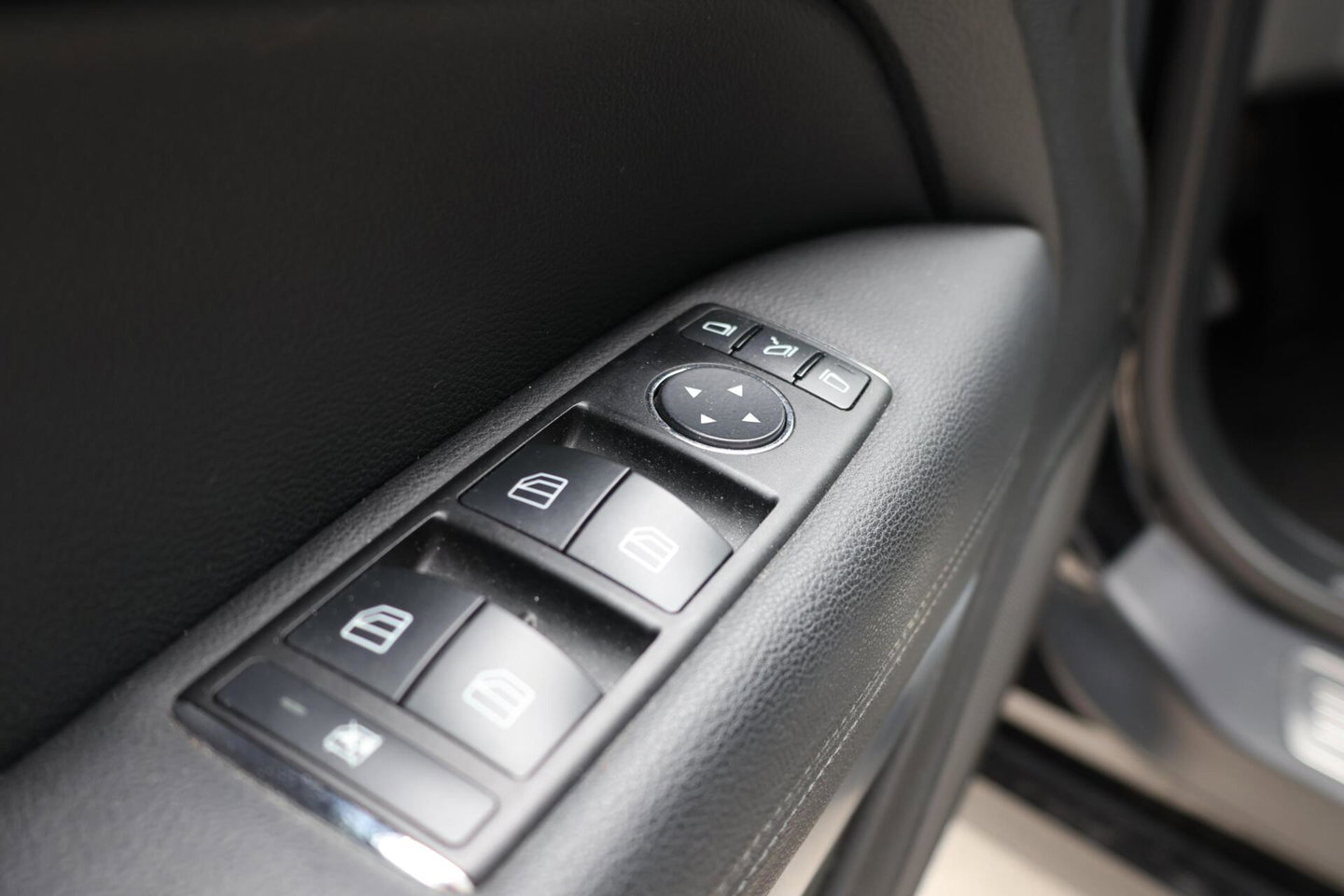 Mercedes-Benz E-Klasse Coupé 250 CGI Elegance / Automaat / Stoelverwarming / Cruise Control / Climate Control