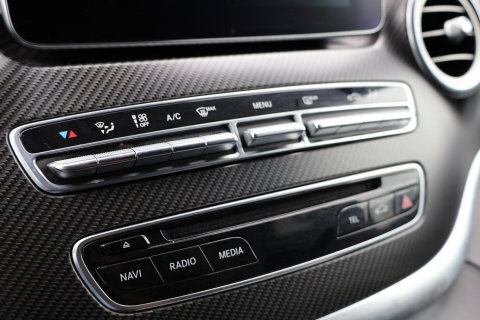 Mercedes-Benz V-Klasse 250d Lang DC Edition / AMG line / Stoelventilatie / Stoelverwarming / 2x Scuifdeur / Maestro surroundsystem / Origineel NL