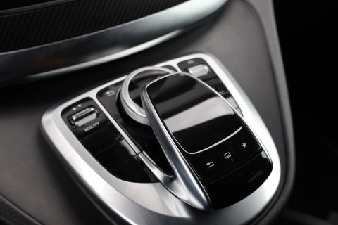 Mercedes-Benz V-Klasse 250d Lang DC Edition / AMG line / Stoelventilatie / Stoelverwarming / 2x Scuifdeur / Maestro surroundsystem / Origineel NL