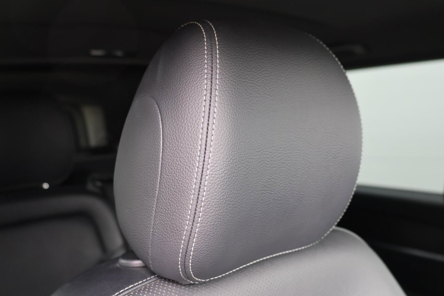 Mercedes-Benz V-Klasse 250d Lang DC Edition / AMG line / Stoelventilatie / Stoelverwarming / 2x Scuifdeur / Maestro surroundsystem / Origineel NL