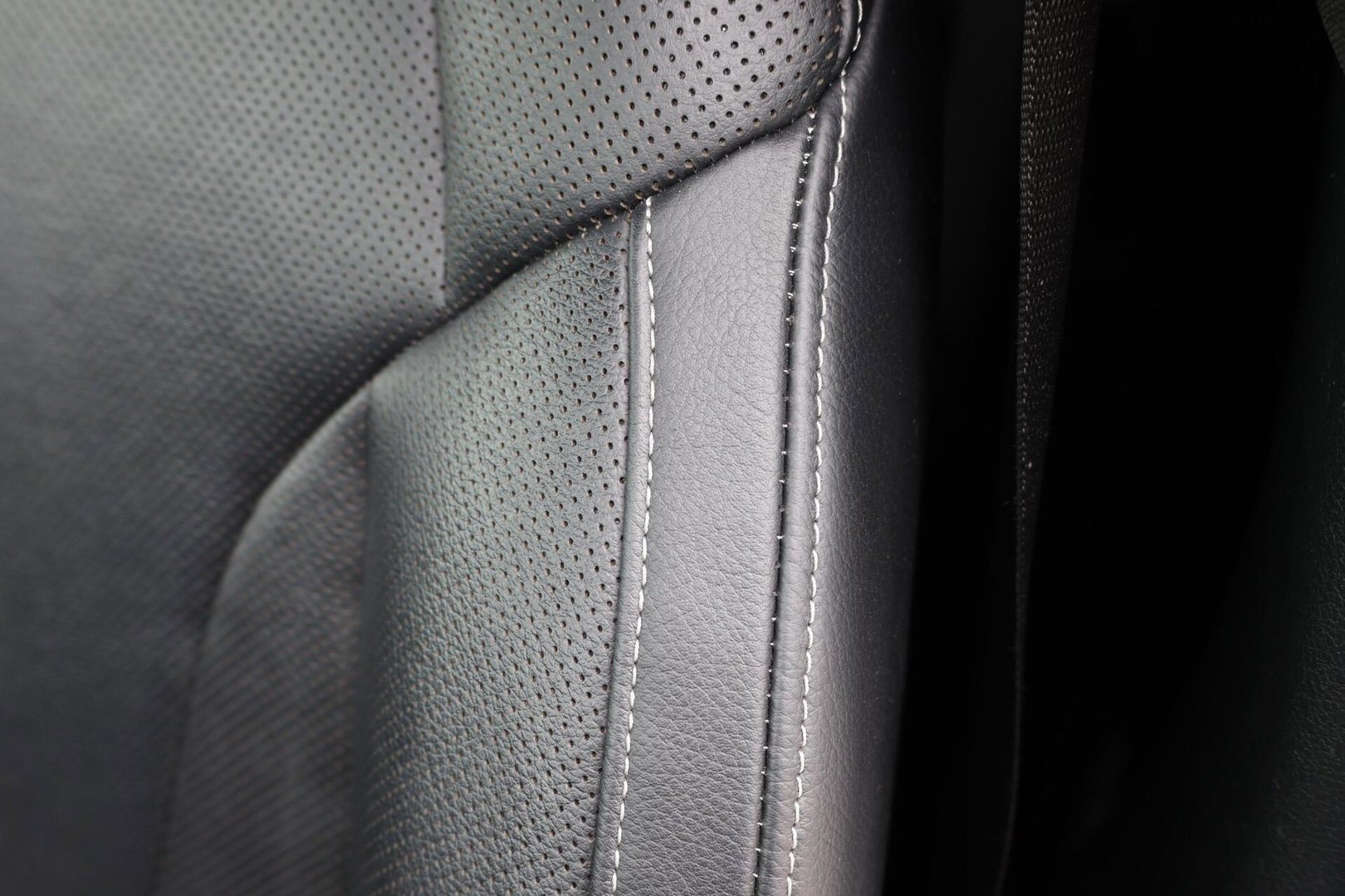Mercedes-Benz V-Klasse 250d Lang DC Edition / AMG line / Stoelventilatie / Stoelverwarming / 2x Scuifdeur / Maestro surroundsystem / Origineel NL