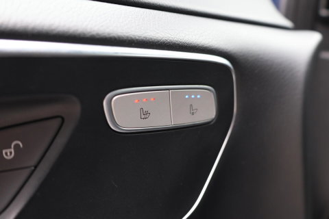 Mercedes-Benz V-Klasse 250d Lang DC Edition / AMG line / Stoelventilatie / Stoelverwarming / 2x Scuifdeur / Maestro surroundsystem / Origineel NL