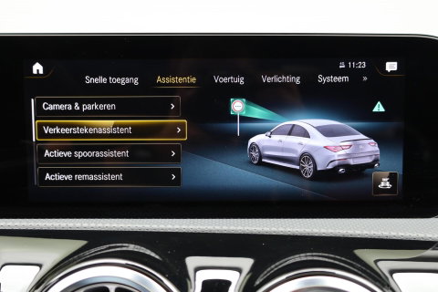 Mercedes-Benz CLA AMG 35 4MATIC / Panoramadak / Memory Stoelen / 360 Camera / Keyless-Go / Burmester Surround