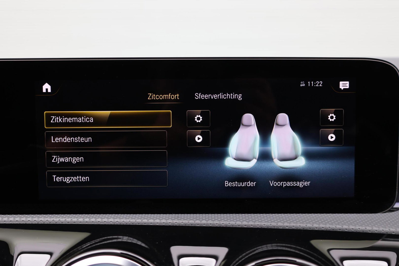 Mercedes-Benz CLA AMG 35 4MATIC / Panoramadak / Memory Stoelen / 360 Camera / Keyless-Go / Burmester Surround