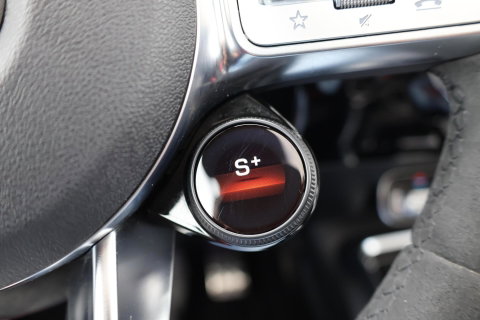 Mercedes-Benz CLA AMG 35 4MATIC / Panoramadak / Memory Stoelen / 360 Camera / Keyless-Go / Burmester Surround
