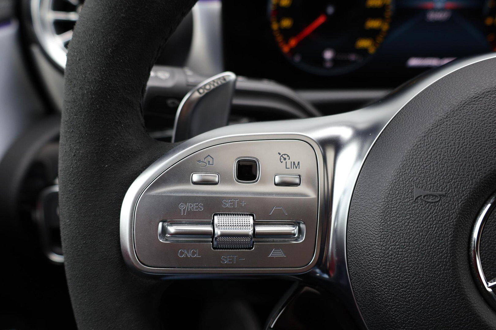 Mercedes-Benz CLA AMG 35 4MATIC / Panoramadak / Memory Stoelen / 360 Camera / Keyless-Go / Burmester Surround