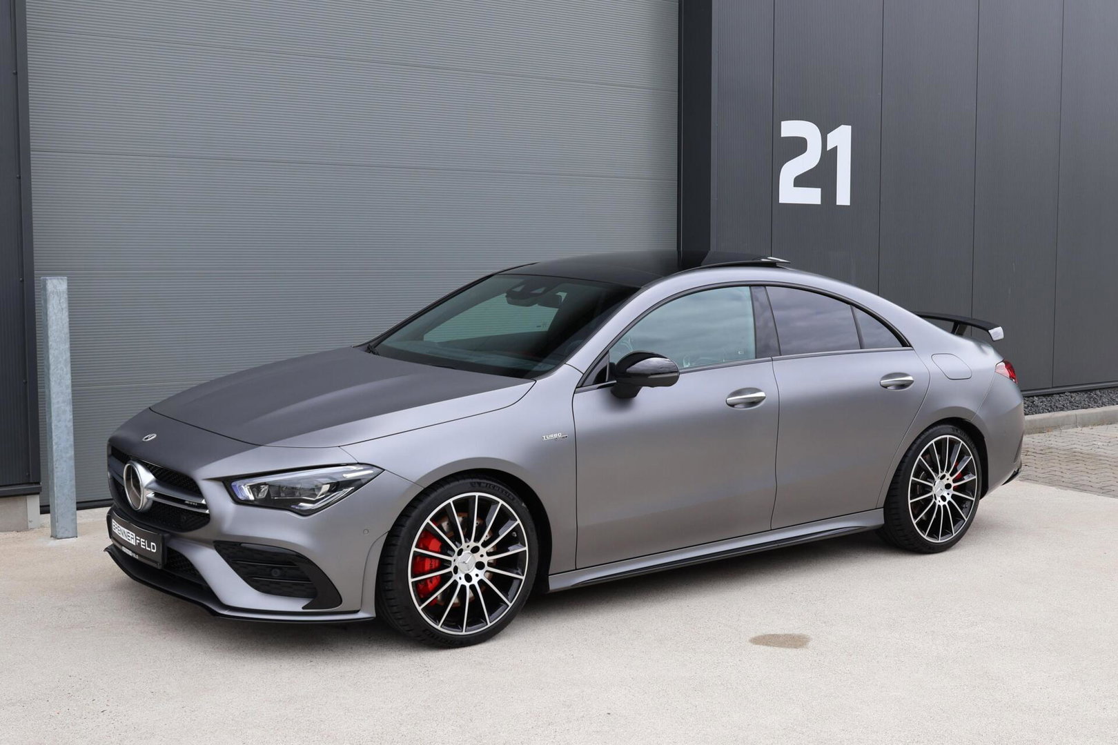 Mercedes-Benz CLA AMG 35 4MATIC / Panoramadak / Memory Stoelen / 360 Camera / Keyless-Go / Burmester Surround