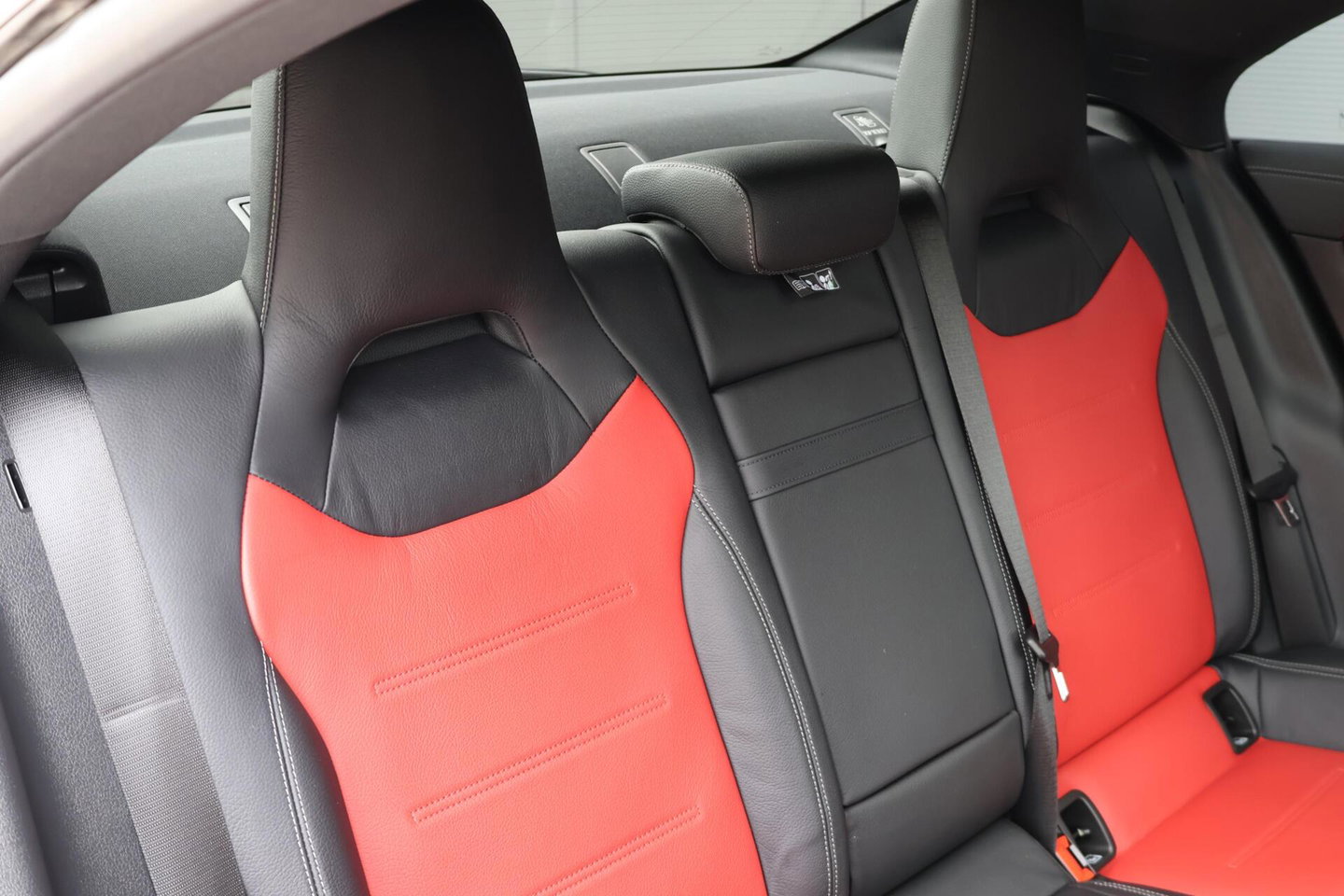 Mercedes-Benz CLA AMG 35 4MATIC / Panoramadak / Memory Stoelen / 360 Camera / Keyless-Go / Burmester Surround