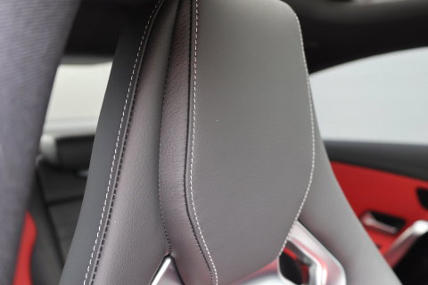 Mercedes-Benz CLA AMG 35 4MATIC / Panoramadak / Memory Stoelen / 360 Camera / Keyless-Go / Burmester Surround