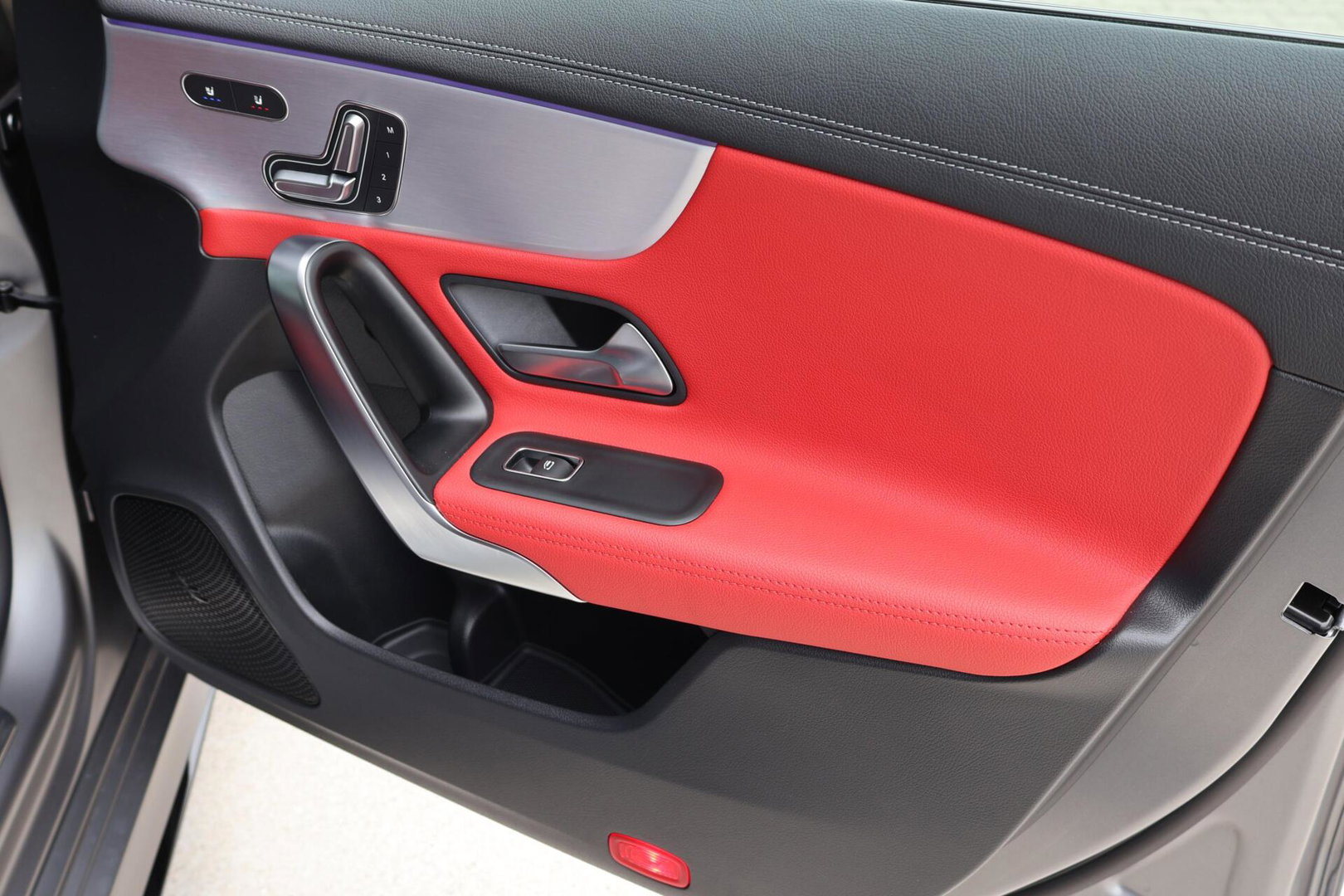 Mercedes-Benz CLA AMG 35 4MATIC / Panoramadak / Memory Stoelen / 360 Camera / Keyless-Go / Burmester Surround
