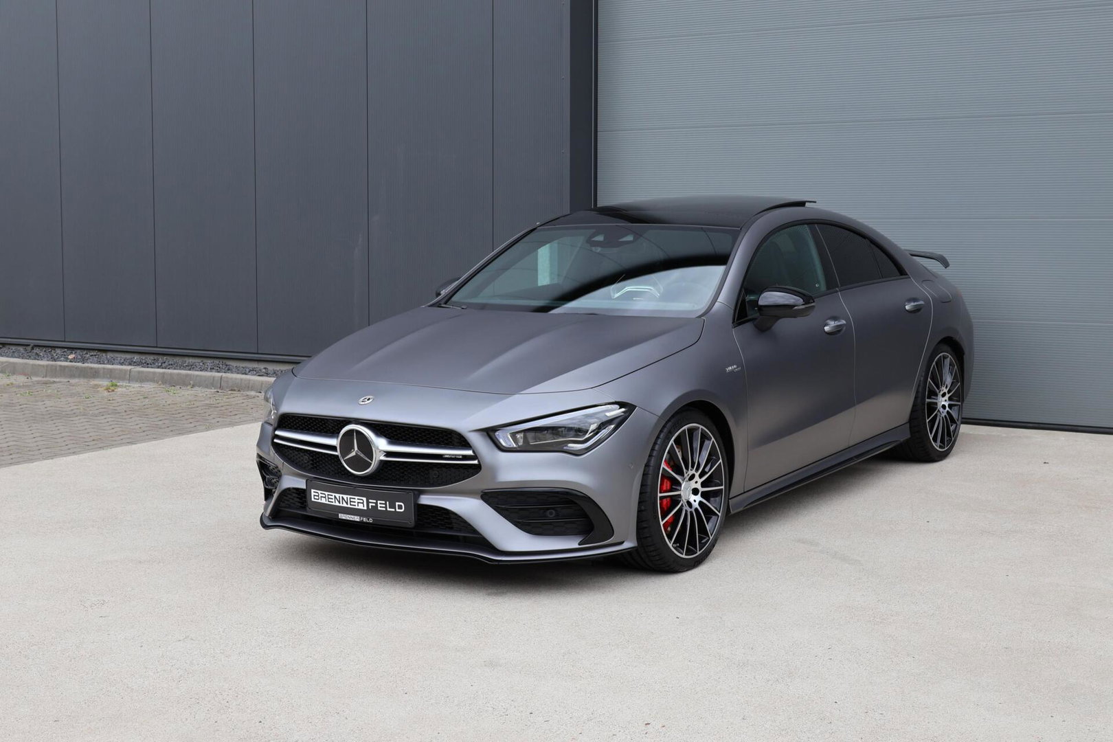 Mercedes-Benz CLA AMG 35 4MATIC / Panoramadak / Memory Stoelen / 360 Camera / Keyless-Go / Burmester Surround