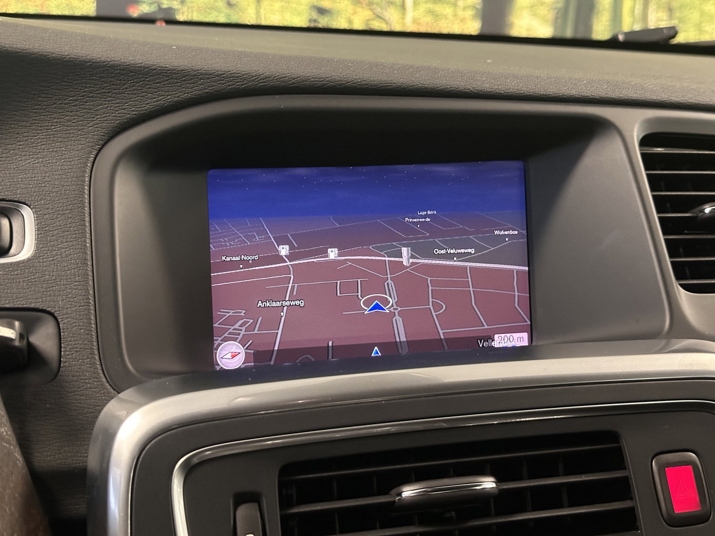 Volvo V60 2.4 D6 Twin Engine Special Edition | Dealer Onderhouden | Cruise Control | Stoelverwarming | Parkeersensoren Achter | Navigatie | Trekhaak