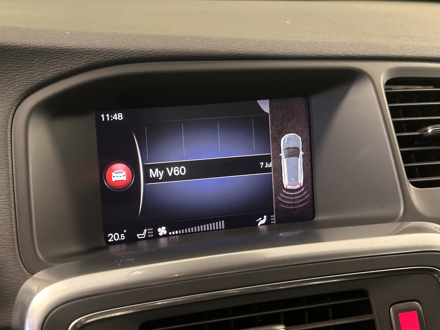 Volvo V60 2.4 D6 Twin Engine Special Edition | Dealer Onderhouden | Cruise Control | Stoelverwarming | Parkeersensoren Achter | Navigatie | Trekhaak