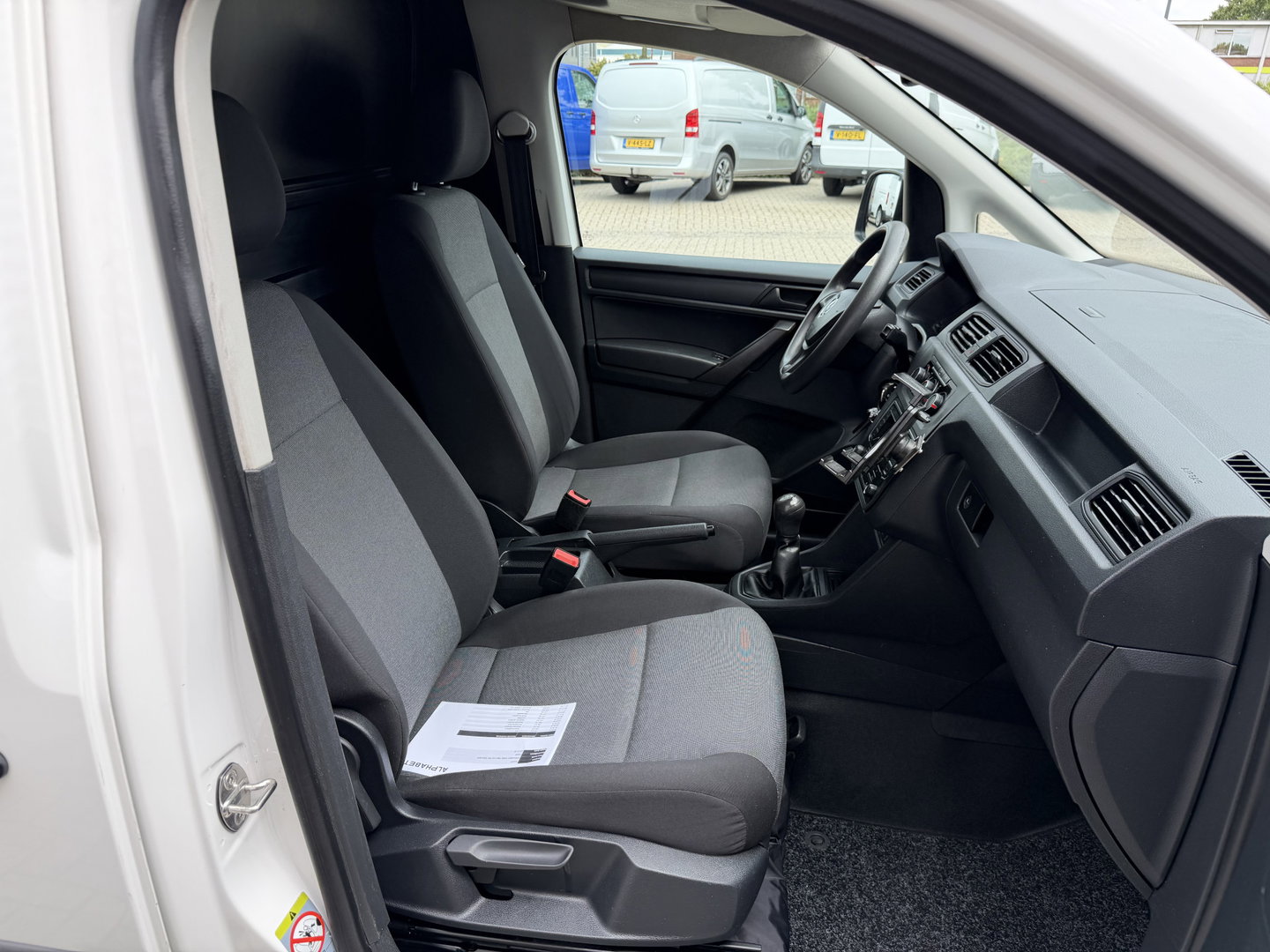 Volkswagen Caddy 2.0 TDI 102pk L2H1 BMT Maxi / vaste prijs rijklaar € 11.950 ex btw / euro 6 / bpm vrij / lease vanaf € 201 / Flexmo ingerichte laadruimte / airco / cruise/ pdc achter