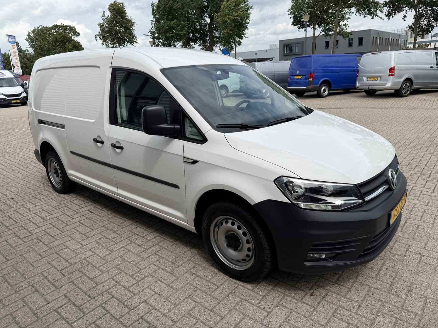 Volkswagen Caddy 2.0 TDI 102pk L2H1 BMT Maxi / vaste prijs rijklaar € 11.950 ex btw / euro 6 / bpm vrij / lease vanaf € 201 / Flexmo ingerichte laadruimte / airco / cruise/ pdc achter