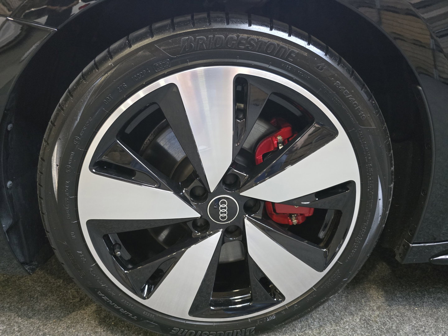 Audi A5 Avant 2.0 e-hybrid quattro S edition Competition Pano Bijrijders display Trekhaak 19"LM
