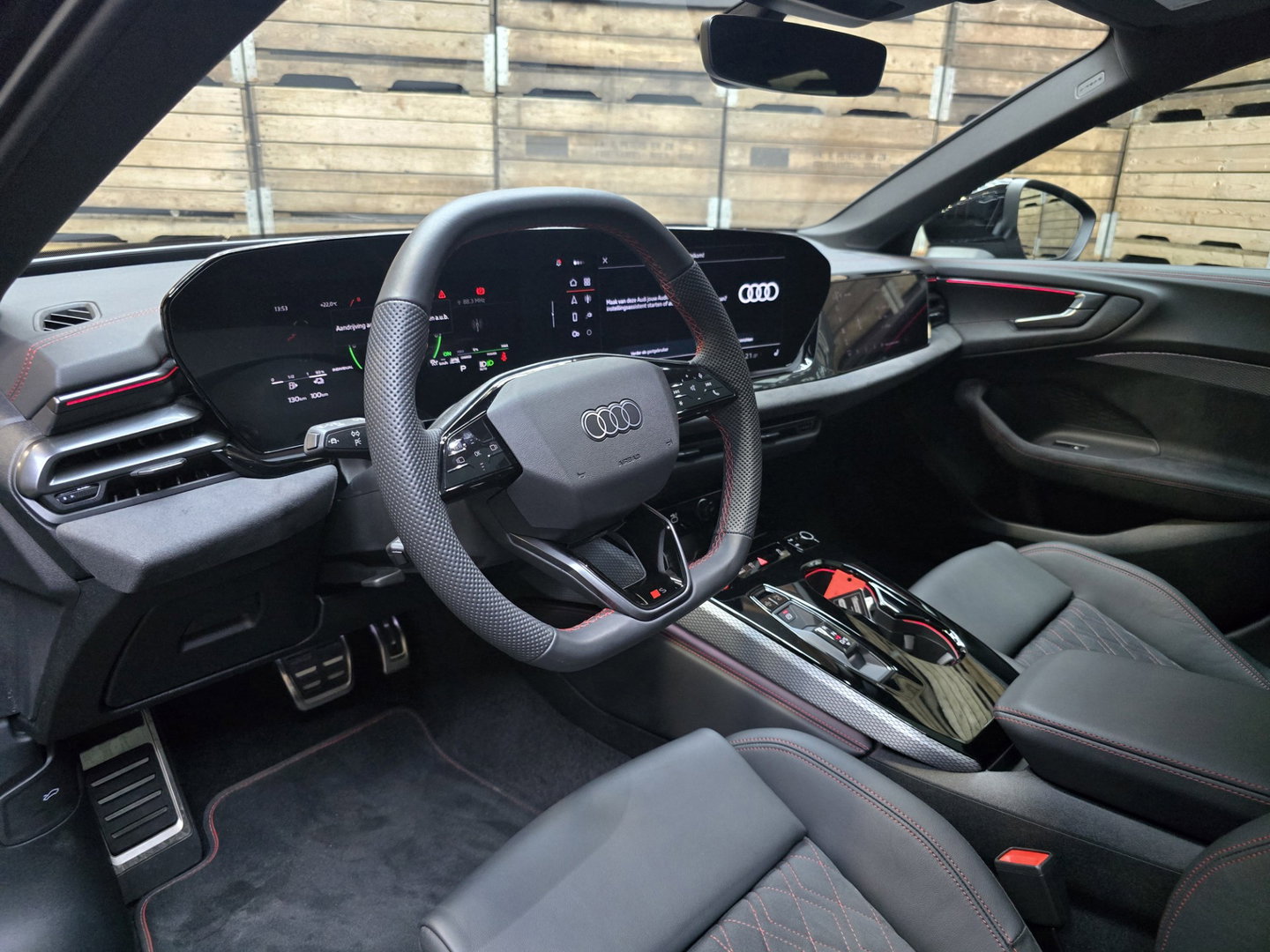 Audi A5 Avant 2.0 e-hybrid quattro S edition Competition Pano Bijrijders display Trekhaak 19"LM
