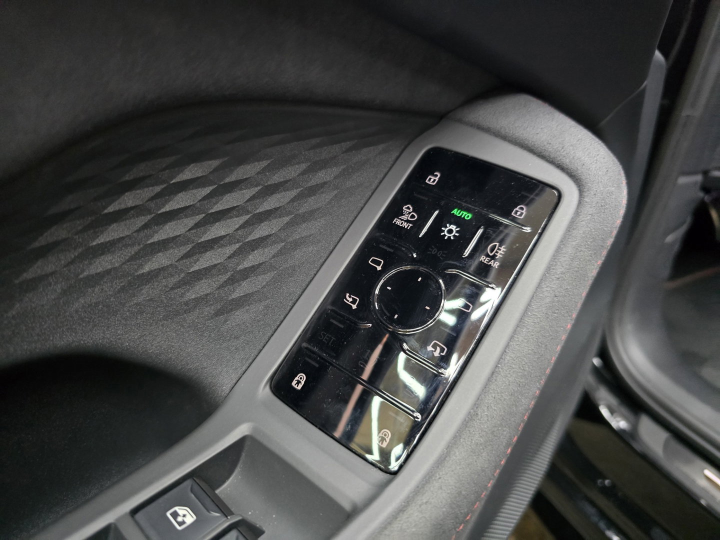 Audi A5 Avant 2.0 e-hybrid quattro S edition Competition Pano Bijrijders display Trekhaak 19"LM