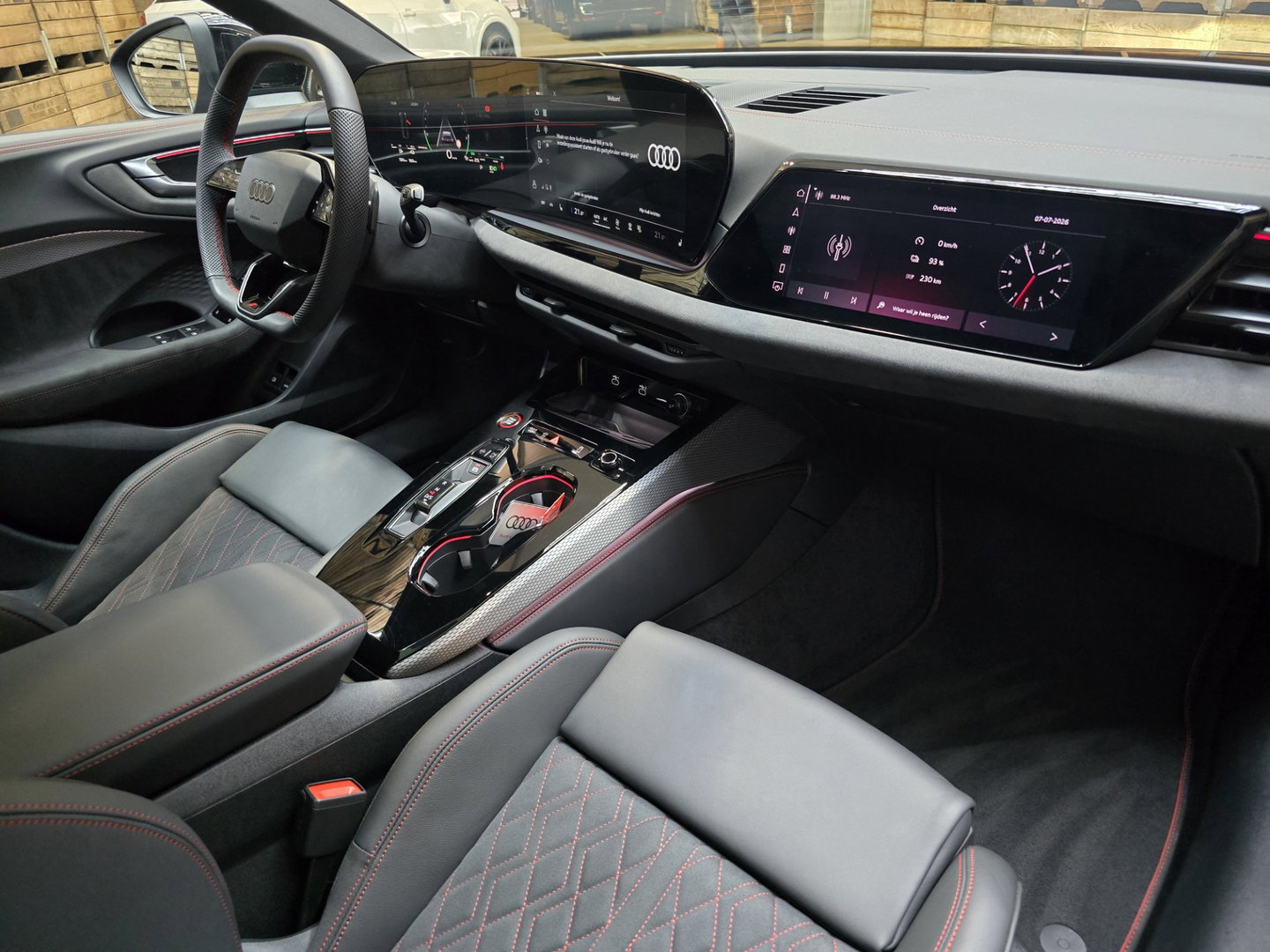 Audi A5 Avant 2.0 e-hybrid quattro S edition Competition Pano Bijrijders display Trekhaak 19"LM