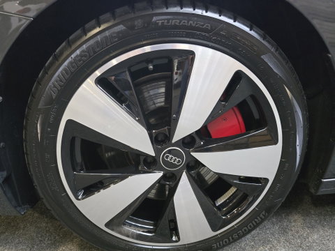 Audi A5 Avant 2.0 e-hybrid quattro S edition Competition B&O Pano Bijrijders display Trekhaak 19"LM