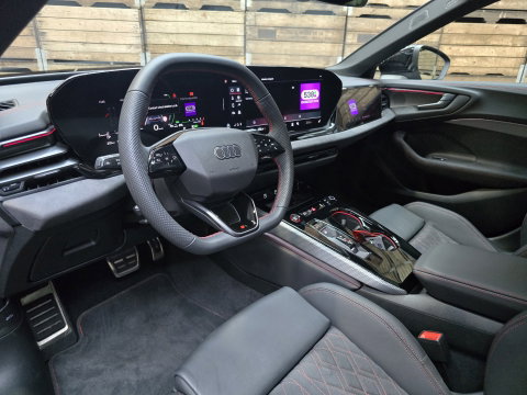 Audi A5 Avant 2.0 e-hybrid quattro S edition Competition B&O Pano Bijrijders display Trekhaak 19"LM