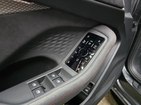 Audi A5 Avant 2.0 e-hybrid quattro S edition Competition B&O Pano Bijrijders display Trekhaak 19"LM