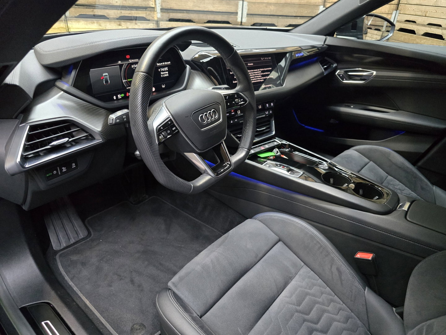 Audi e-tron GT GT 93 kWh HUD Matrix LED Navi Panorama B&O 93.4 KWH 20"LM
